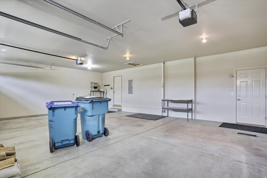 7033 Ruidoso Dr, Windsor, Colorado, United States 80550, 5 Bedrooms Bedrooms, ,3 BathroomsBathrooms,House,Furnished, Ruidoso Dr,1048