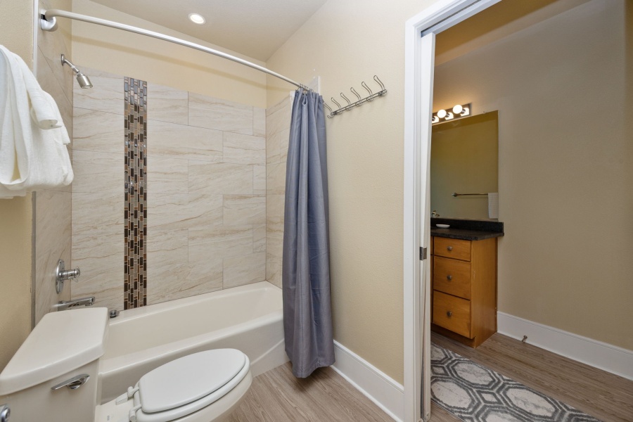 4 Bedroom Fully-Furnished Executive Home in Lakewood, Colorado