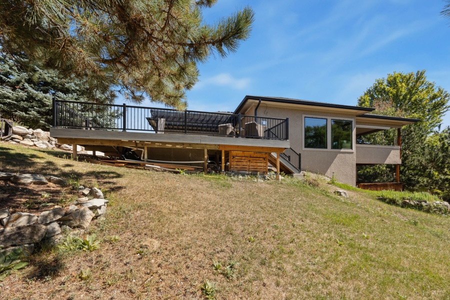 4 Bedroom Fully-Furnished Executive Home in Lakewood, Colorado