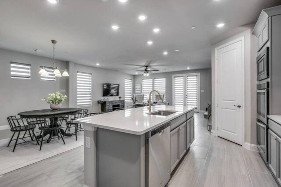 5630 Niagara Road, The Colony, Texas, United States 75056, 3 Bedrooms Bedrooms, ,3 BathroomsBathrooms,Townhome,Furnished,Niagara Road,2395