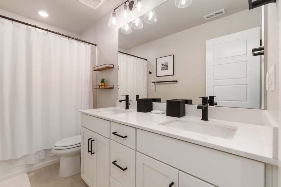 Arvada, Colorado, 3 Bedrooms Bedrooms, ,3.5 BathroomsBathrooms,Townhome,Furnished,Holman Street,0,2611