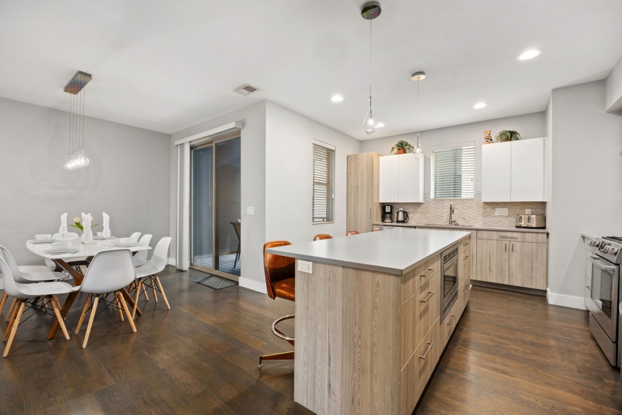 Denver, Colorado, 1, 2 & 3 Bed Options - Contact Us! , ,Townhome,Furnished,Elati ,0,2718
