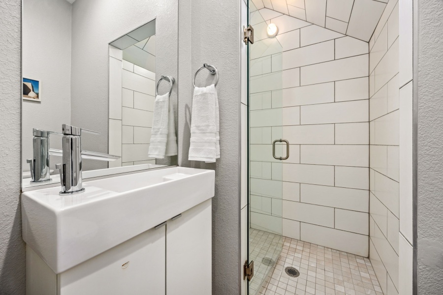 Denver, Colorado, 1, 2 & 3 Bed Options - Contact Us! , ,Townhome,Furnished,Elati ,0,2718