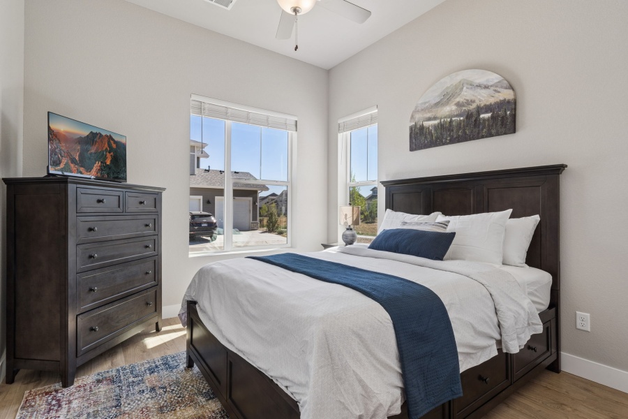 Modern Fully Furnished 2-Bedroom Condo at The Lakes at Centerra 