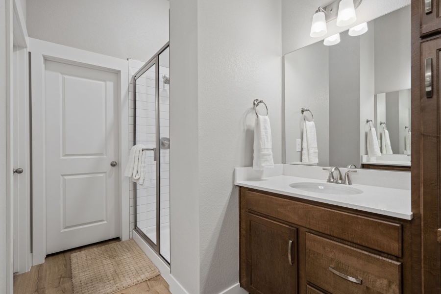 Modern Fully Furnished 2-Bedroom Condo at The Lakes at Centerra 