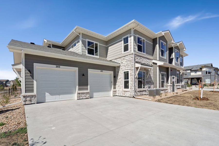 Modern Fully Furnished 2-Bedroom Condo at The Lakes at Centerra 
