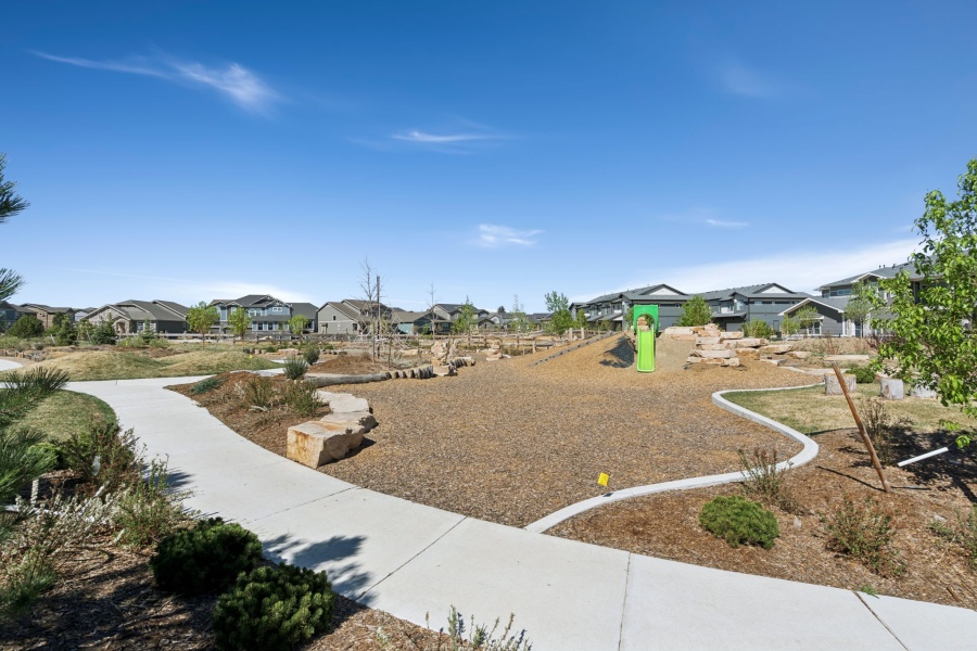 Modern Fully Furnished 2-Bedroom Condo at The Lakes at Centerra 