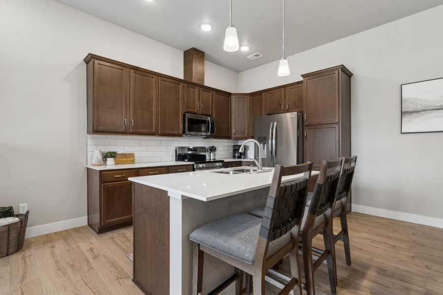 Modern Fully Furnished 2-Bedroom Condo at The Lakes at Centerra 