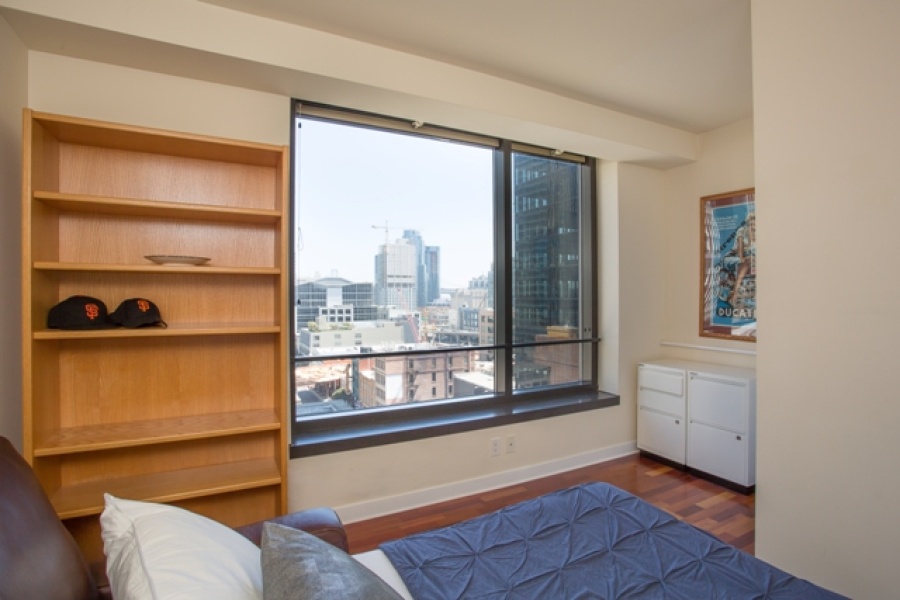 2 Bedroom/2 Bathroom condo at New Montgomery! Features: stainless steel appliances, granite counters, ceiling fan, desk, cherry wood floors, marble tiling, state-of-the art A/V system with surround sound, master with custom built-Italian queen bed and side tables, ensuite bath, walk-in closets, and twin bed that converts into sofa.

Amenities include: 24-hour attendant, bike parking, and roof deck with BBQ, gas fire pit and panoramic city views.

With a 94 Walk Score, this location offers easy access to FiDi, Union Square, the Embarcadero as well as San Francisco\'s world-class sports arenas.
No parking.