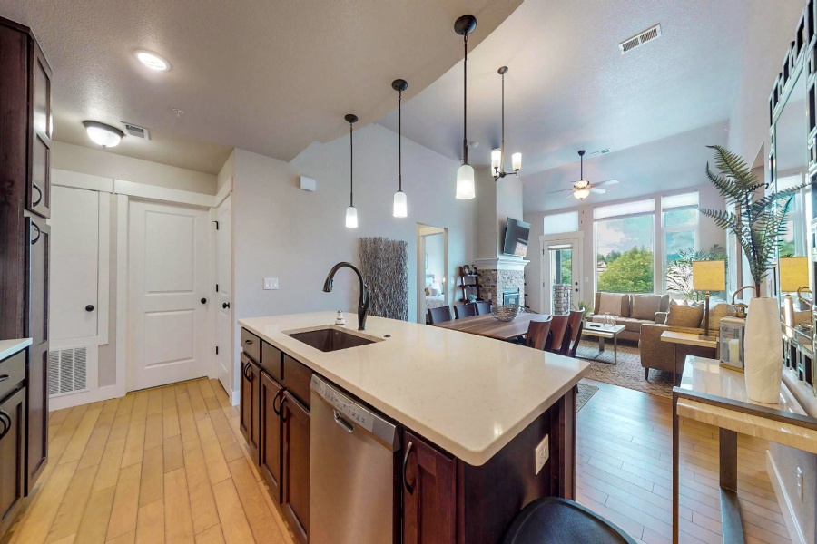 Fort Collins, Colorado, 2 Bedrooms Bedrooms, ,2 BathroomsBathrooms,Condo,Furnished,Illinois Dr #205,1024