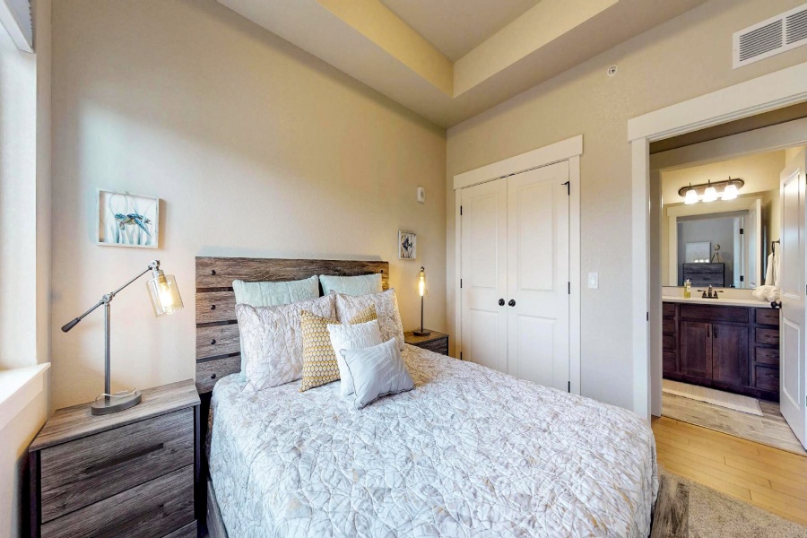 Fort Collins, Colorado, 2 Bedrooms Bedrooms, ,2 BathroomsBathrooms,Condo,Furnished,Illinois Dr #205,1024