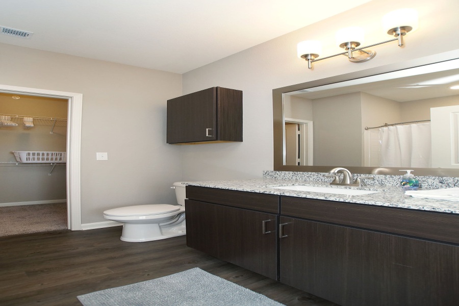 Chesterfield, Missouri, 2 Bedrooms Bedrooms, ,2 BathroomsBathrooms,Apartment,Furnished,Watermark,Lydia Hill,4,1360