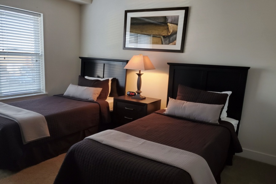 St. Louis, Missouri, 2 Bedrooms Bedrooms, ,2 BathroomsBathrooms,Apartment,Furnished,Vanguard Heights,Old Olive,1370